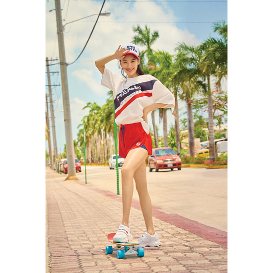 헤드(HEAD) 남여공용 네오클래식 사선 그래픽 티셔츠_JHTDM18285WHX