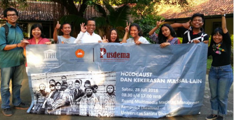 © Baskara T. Wardaya