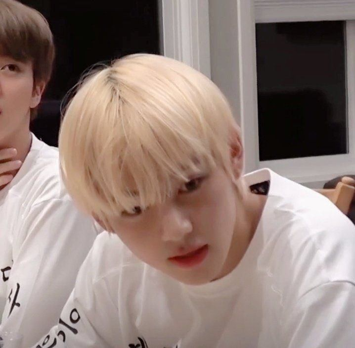 V BTS