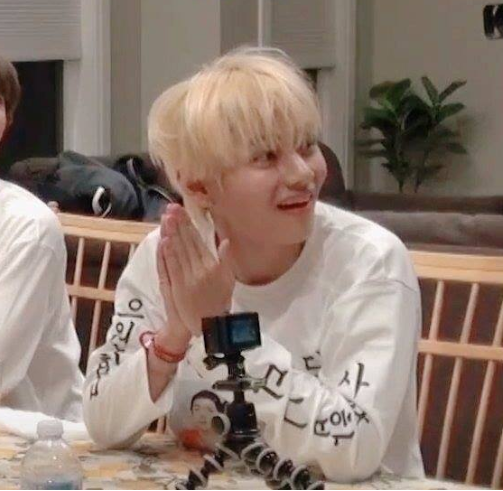 V BTS