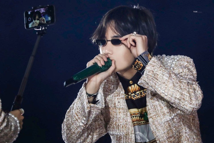V BTS