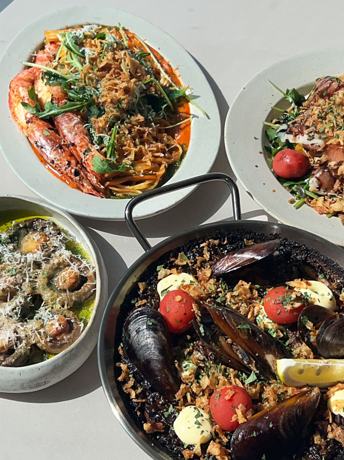 성수동 스페인 레스토랑 페레힐에서 맛있는 식사 후 정성스러운 블로그 리뷰와 방문자 리뷰 작성해주기!