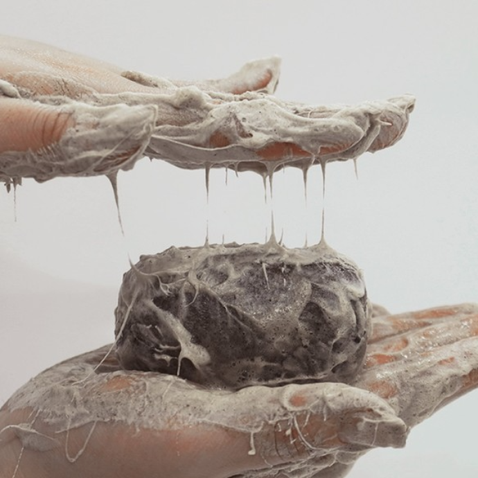 연예인 피부 비결, 바로 이 클렌징 비누