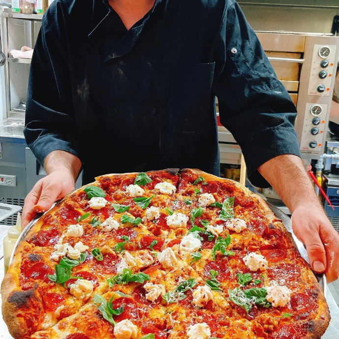 13인치 피자 및 파스타/샐러드 + 각종 맥주