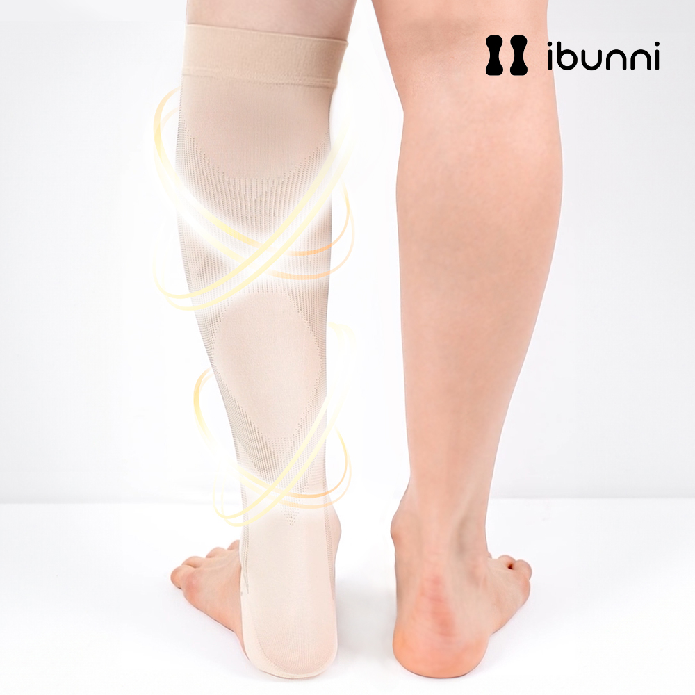 아이버니는 타제품과 달리 강한 압박의 밴드는 아닙니다. 강한 압박은 순환을 저해할수 있으며 장시간 착용시 무리가 있을 수 있습니다.

아이버니는 데일리관리를 위해 테이핑기법을 적용하여 순환이 되면서 다리의 붓기와 라인을 편안하게 잡아주는게 핵심입니다.