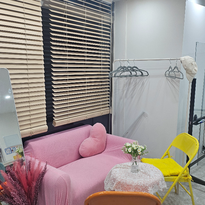 안마의자 콜렌매트 체험관 무료커피숍 피부마사지기 이용