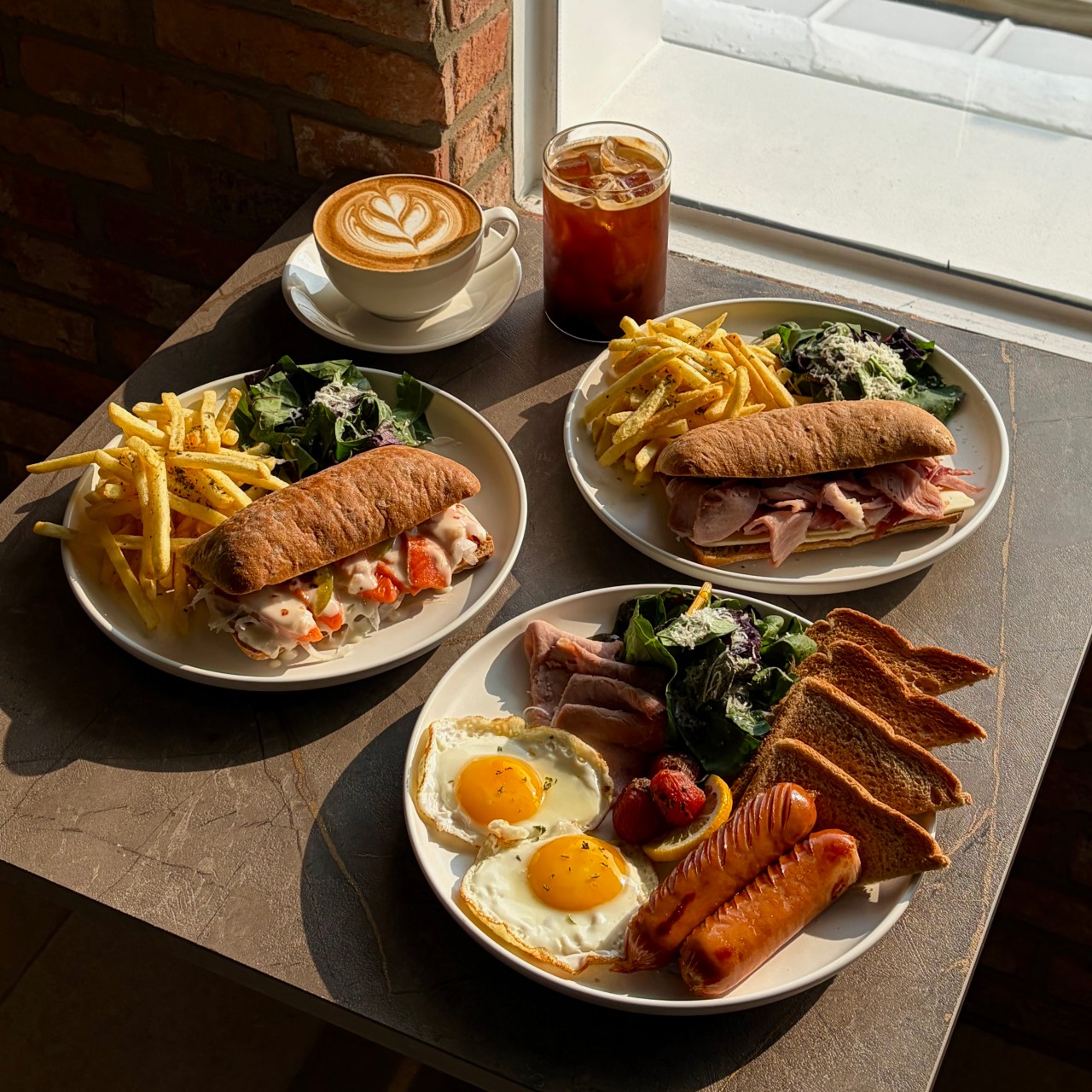 매담은 (주)보해매실이 운영하는 미식 공간으로, 보해매실농원에서 직접 생산한 매실로 건강한 맛을 전합니다. 일식·양식·커피를 한곳에서 즐길 수 있습니다.